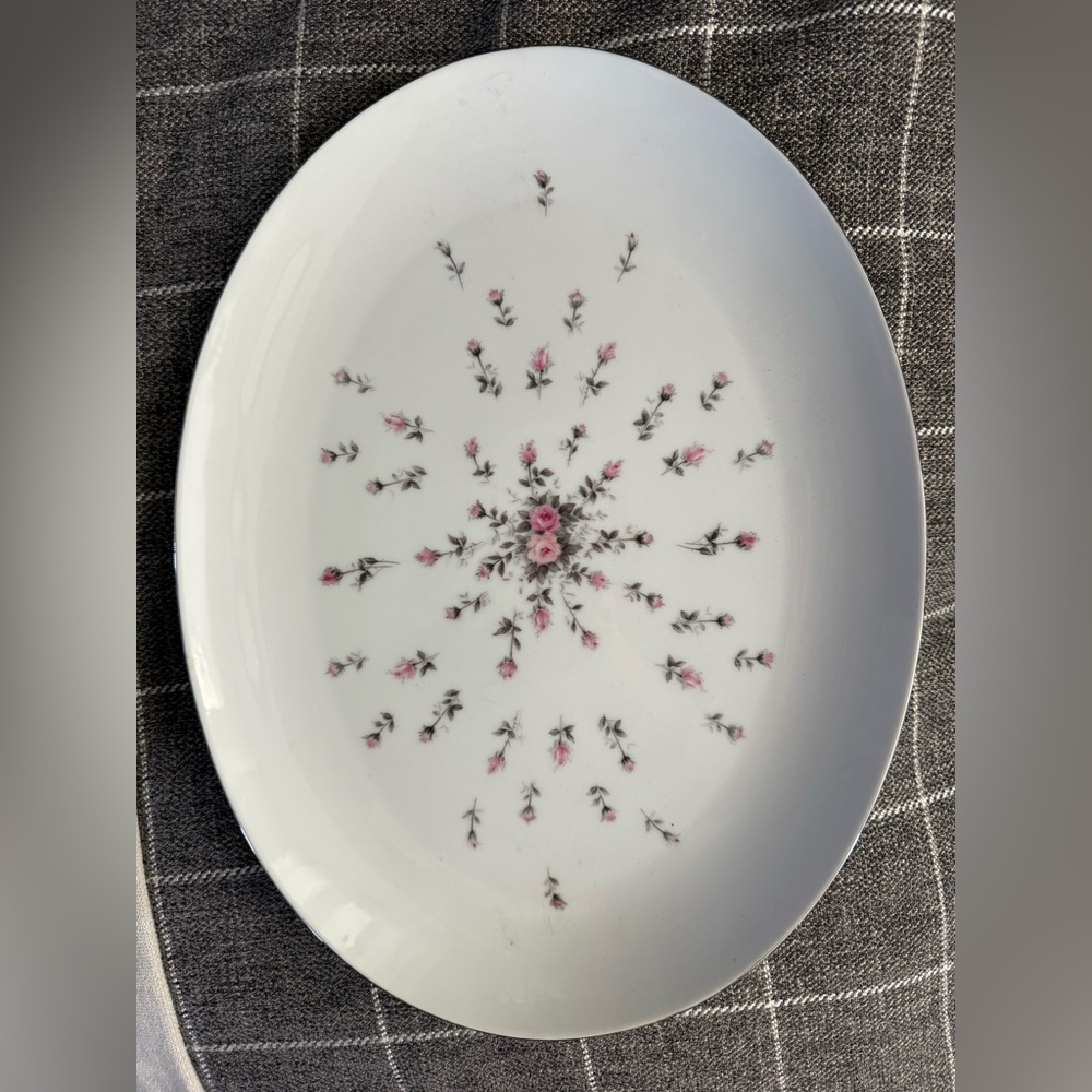 Vintage Harmony House discontinued “Rosebud” Large Oval Serving Platter